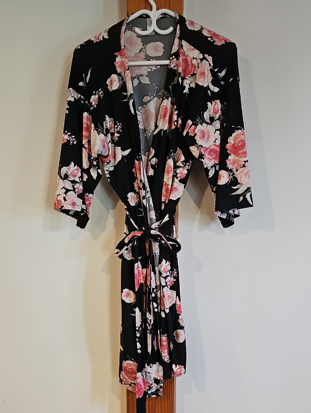 Floral Robe - Black with Pink Roses - Picture 2 of 9
